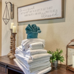 Deer & Doe by HoneyBearCabins